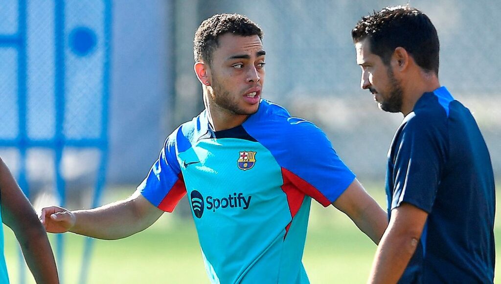 Dos clubes de la Premier League estarían interesados en fichar a Sergiño Dest