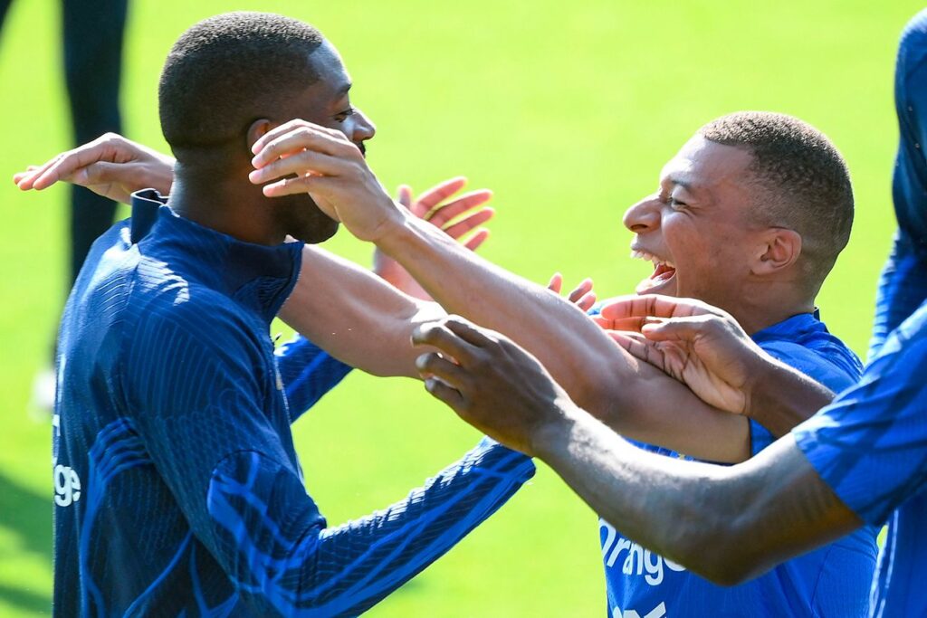 Mbappé volvió a confirmar su futuro con su afectuosa bienvenida a Dembélé