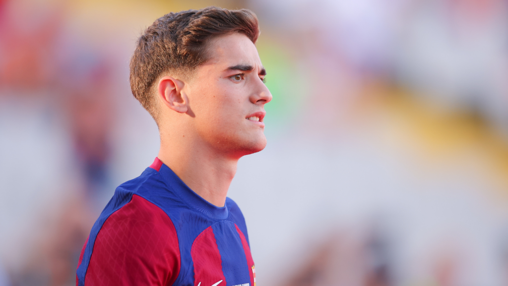 Gavi ni se plantea dejar el Barça para jugar en la Premier League