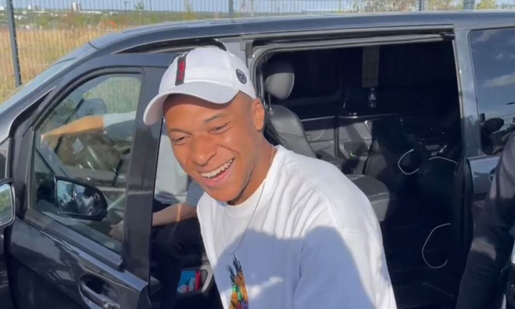 El PSG mantiene el pulso a Mbappé y le ‘culparía’ de los ‘recortes’ del club