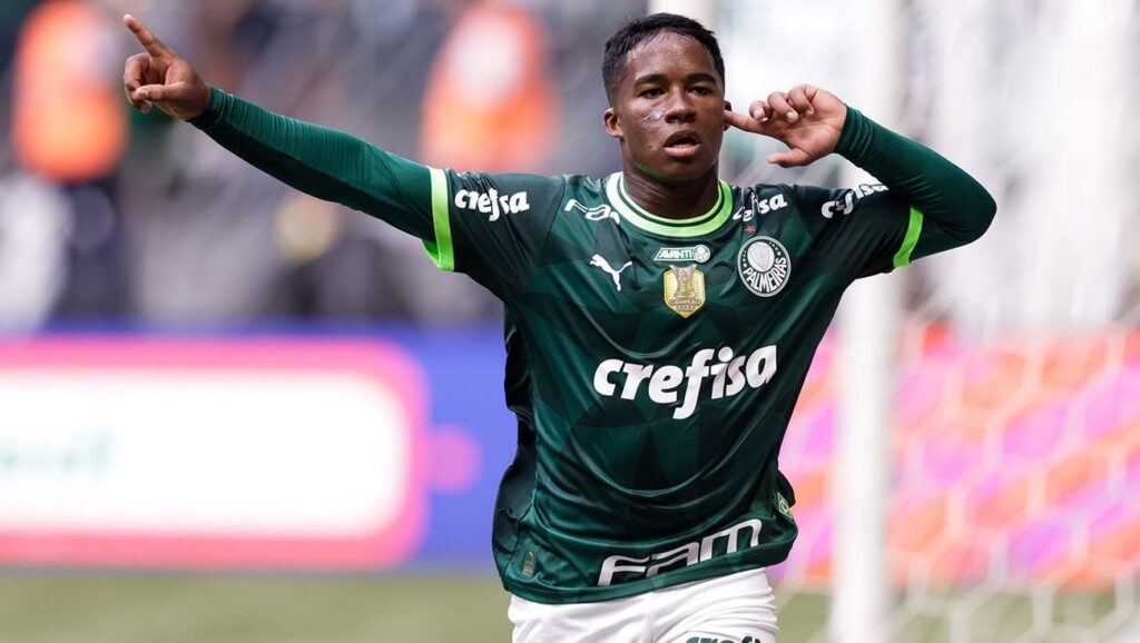 Endrick se ‘moja’ sobre la llegada de Mbappé al Madrid en 2024