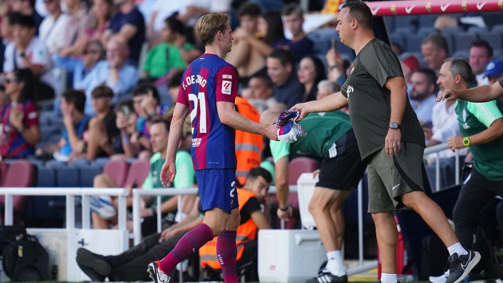 Una lesión en el tobillo podría dejar al Barça varias semanas sin Frenkie de Jong