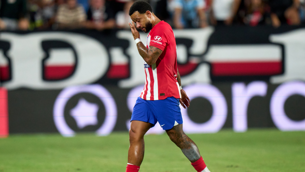 El tiempo da la razón al Barça con la venta de Memphis Depay