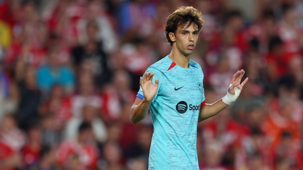 Joao Félix ‘tiró’ del ataque del Barça ante el Granada sin suerte