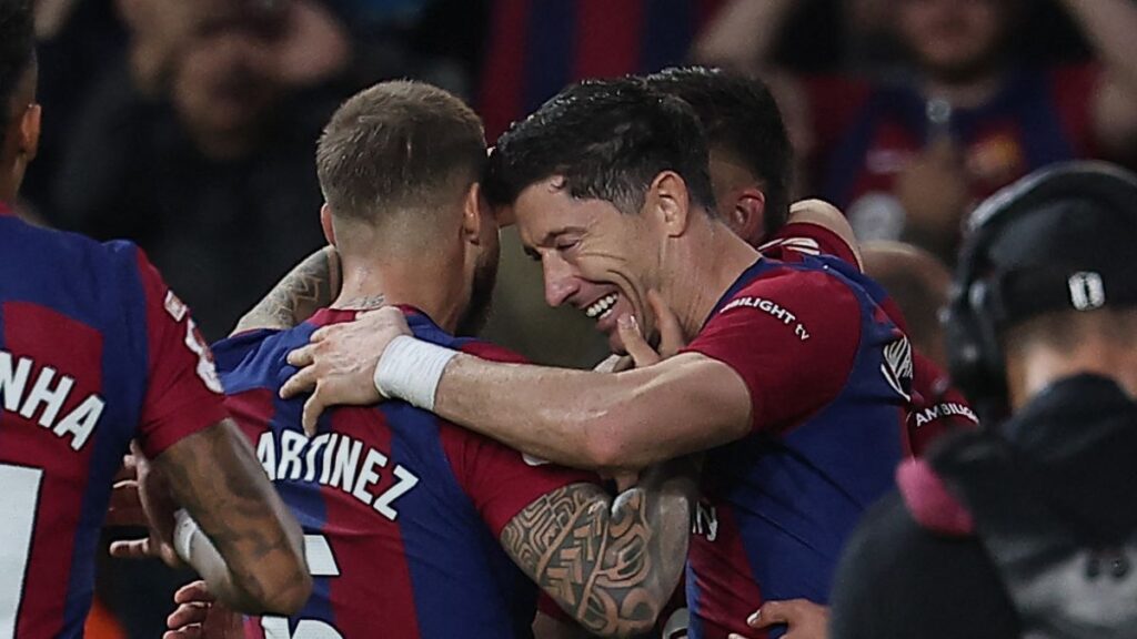 Iñigo Martínez deja claro que el vestuario del Barça debe ‘pasar’ de las críticas