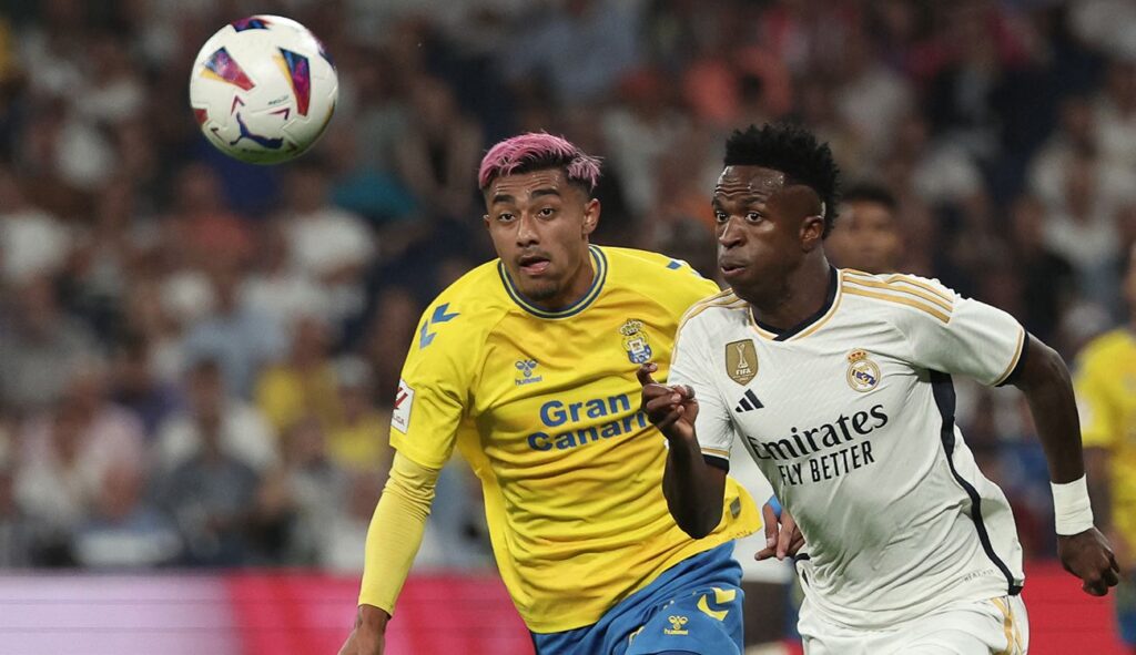 El Barça, muy pendiente de la situación de Julián Araujo en Las Palmas