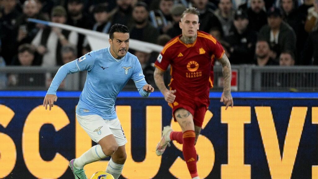 Mourinho carga contra Pedro tras el derbi romano: «Es un piscinero»