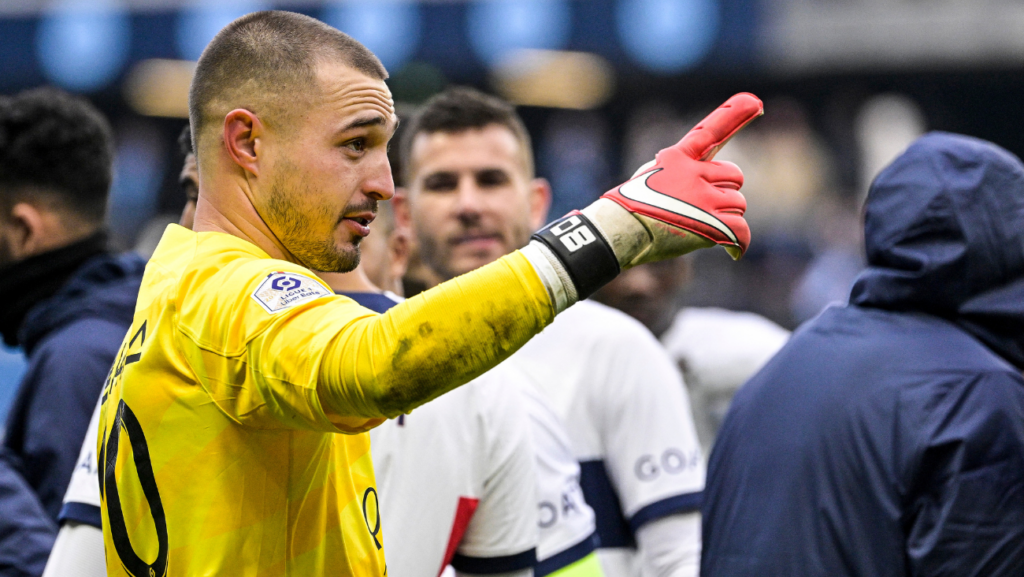 ¡Debut y partidazo! Arnau Tenas, héroe en la sufrida victoria del PSG
