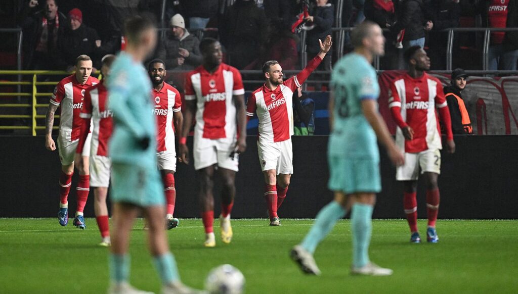 El Barça se ‘desangra’ atrás: 7 goles encajados… ¡ante Girona y Amberes!