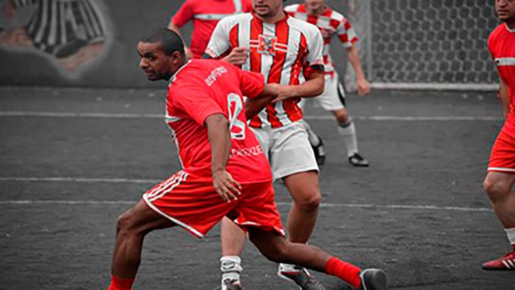 ¿Se puede apostar por los «fuera de juego» en el fútbol?