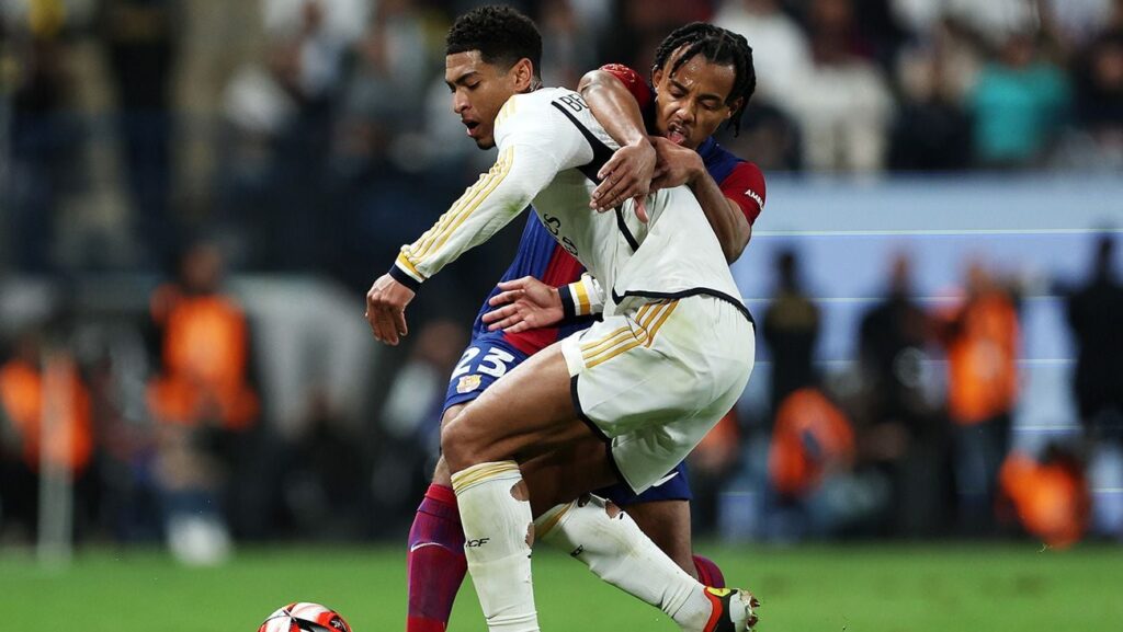SUPERCOPA: Esperpéntica final de Jules Koundé para quedar más que señalado