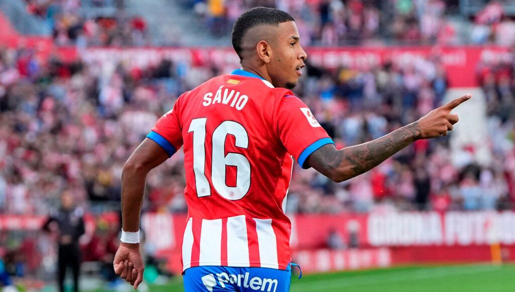 Deco y el Barça no se olvidan del fichaje de Savinho pese al ‘interés’ del Manchester City