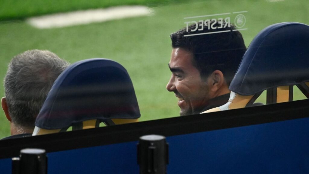 Deco ‘pasa’ de Bergvall y confirma que el Barça aún no ha encontrado nuevo entrenador