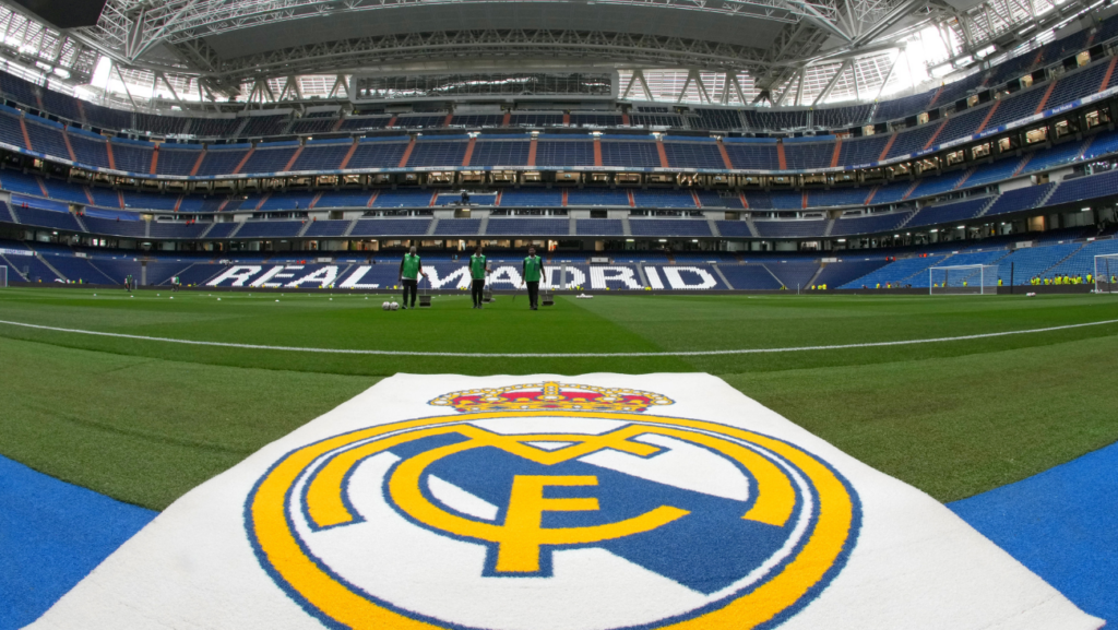 El Real Madrid vuelve a usar su TV para cargar contra el arbitraje y contra Laporta y Xavi