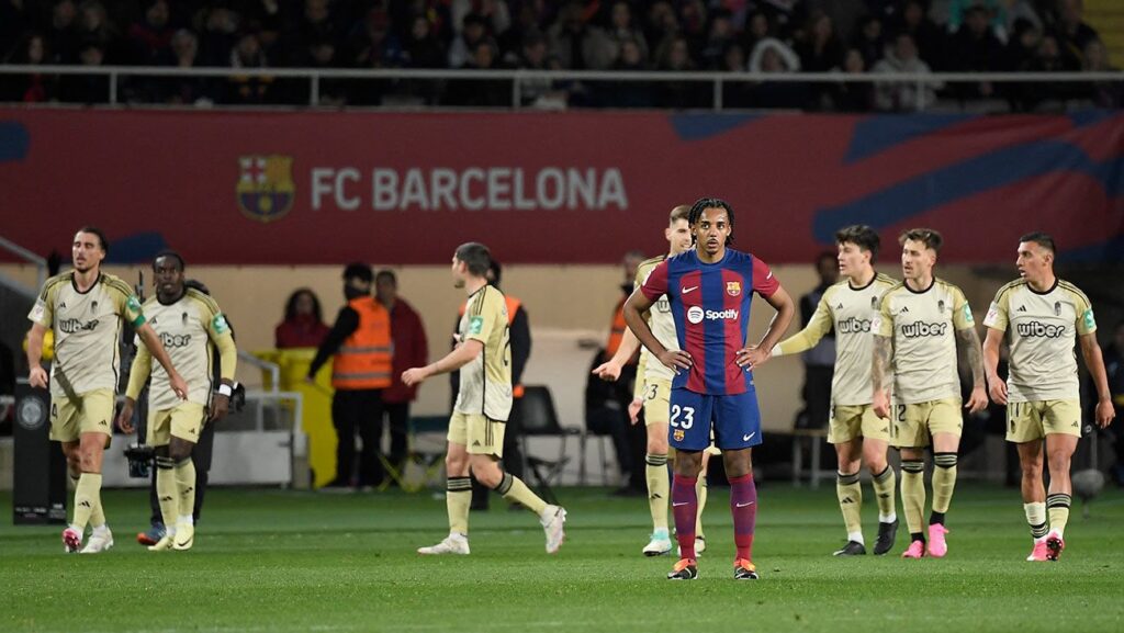 INCREÍBLE: El Barça ‘revivió’ a un Granada que solo había puntuado fuera ante el Almería