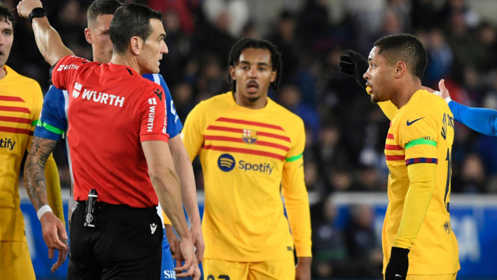 El Barça ‘mueve ficha’ para intentar que le quiten la sanción a Vitor Roque
