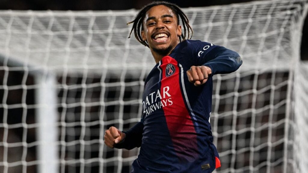 Bradley Barcola, ‘fichaje’ estrella del PSG para recibir al Barça