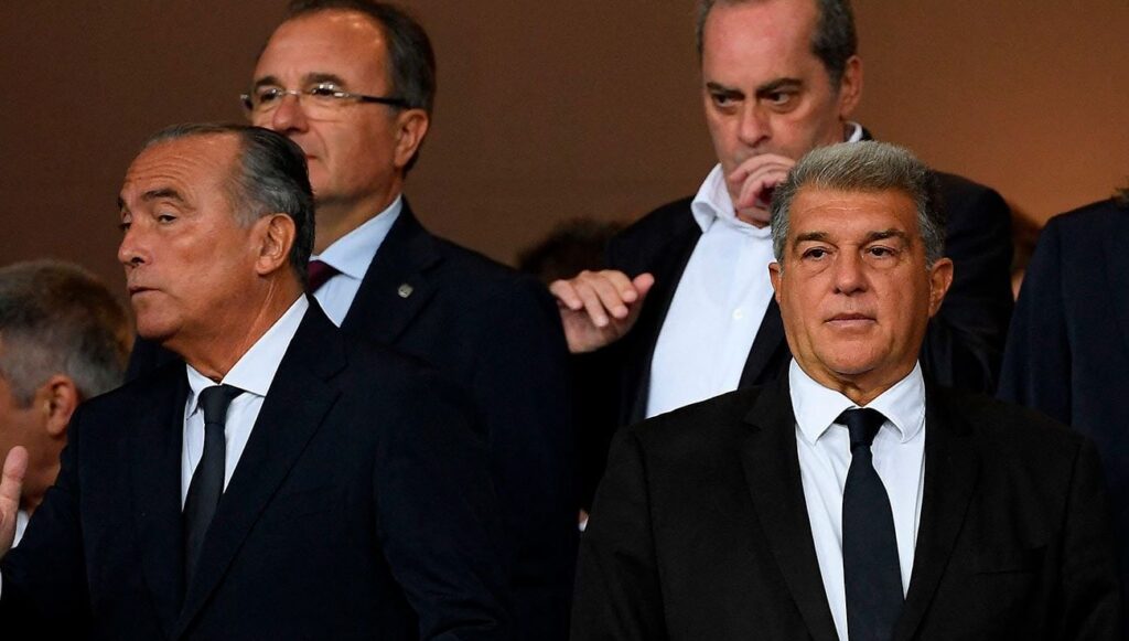 Las razones por las que el Barça hará todo lo posible para que Xavi siga