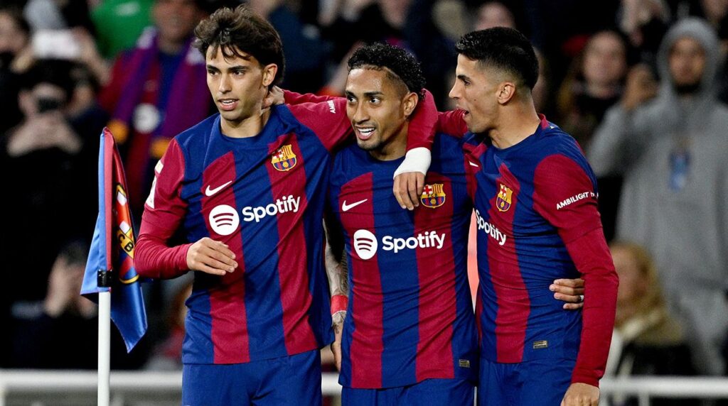 El Barça solo quiere a Cancelo y Joao Félix cedidos y con sueldos bajos