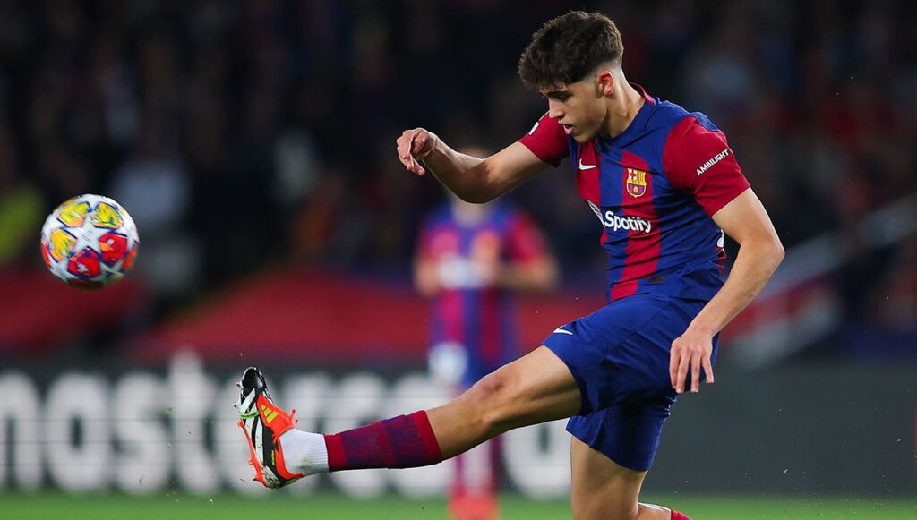 Pau Cubarsí tiene casi cerrada su renovación con el FC Barcelona