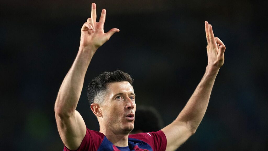 Lewandowski se mete de lleno en la feroz lucha por el Pichichi de LaLiga