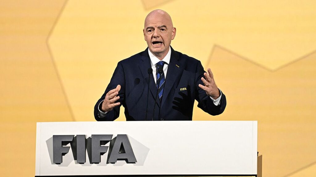 La FIFA anuncia mejoras importantes en el VAR al más puro estilo del tenis y el baloncesto