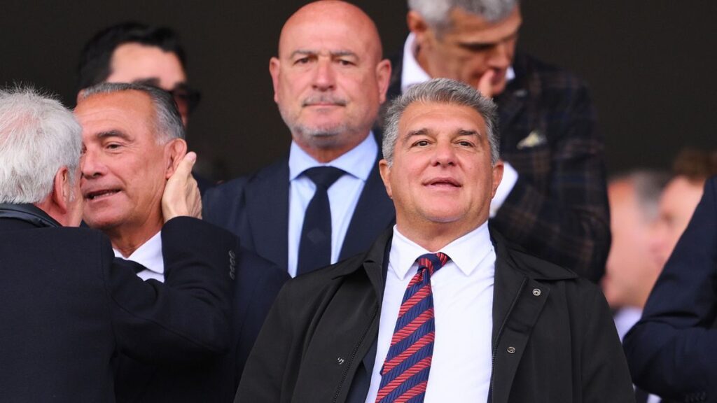 Joan Laporta ‘esquiva’ la posibilidad de hablar sobre el futuro de Xavi Hernández