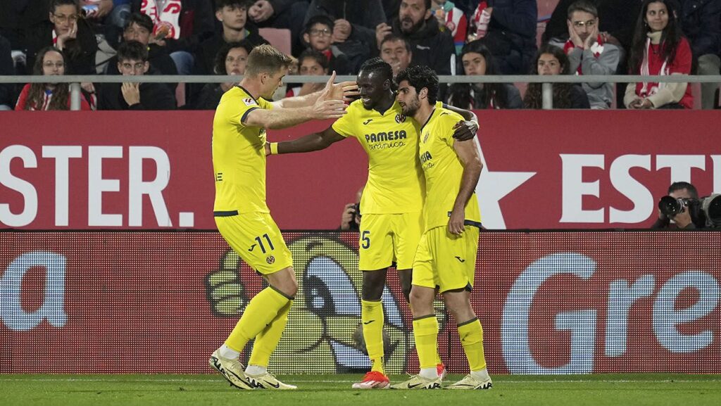 El Girona se la ‘pega’ ante el Villarreal y le pone en ‘bandeja’ al Barça la 2ª plaza de LaLiga