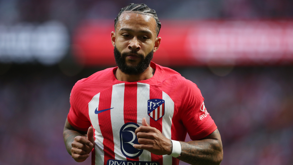La carrera de Memphis Depay sigue cayendo en picado tras su salida del Barça