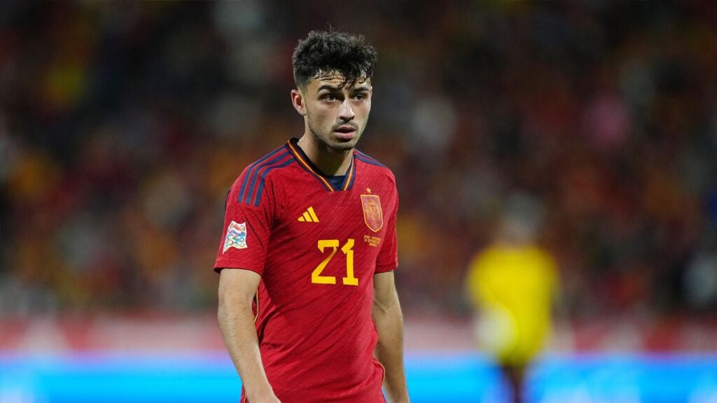 Luis de la Fuente deja en el aire la convocatoria de Pedri para la Eurocopa