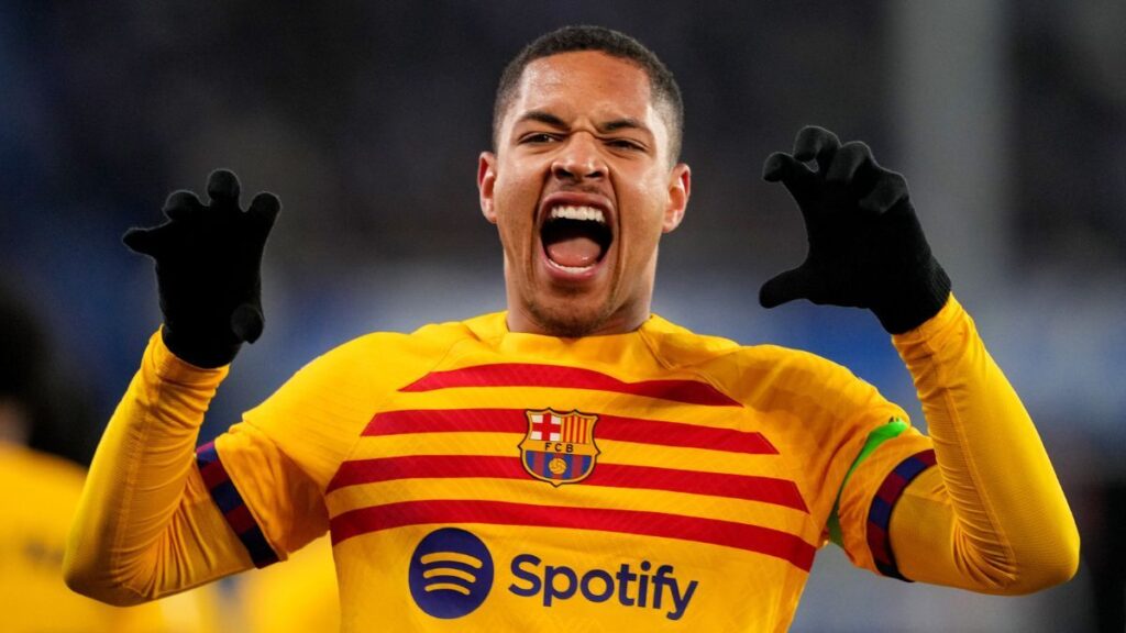 ¡Amenaza del agente de Vitor Roque! «Si no se queda en el Barça, se irá vendido»