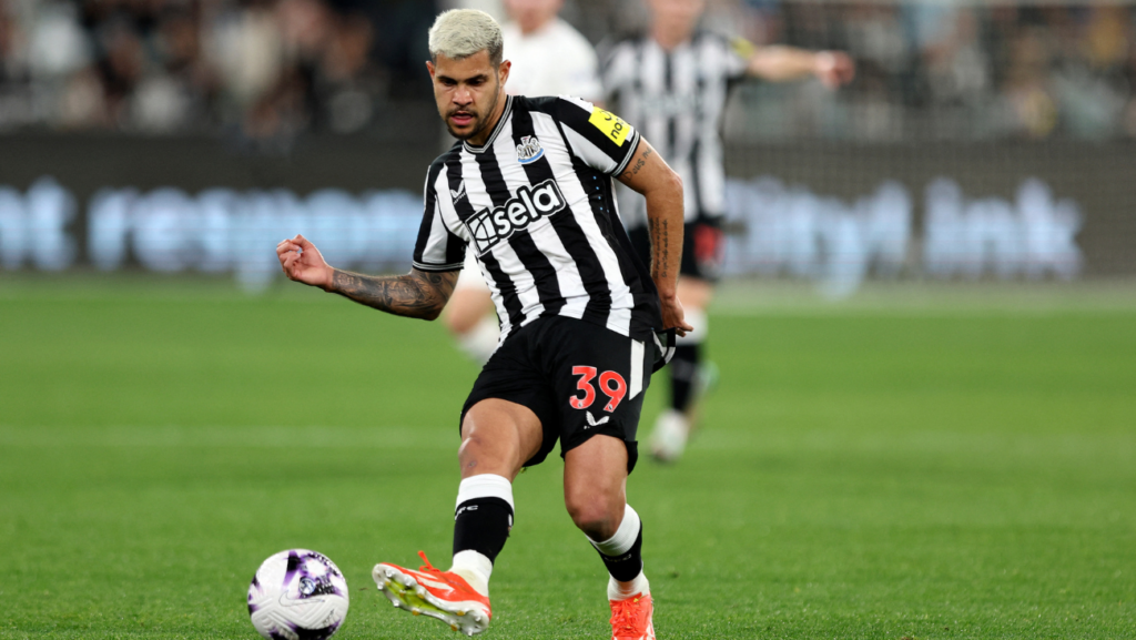 El FC Barcelona no ha tirado la ‘toalla’ con Bruno Guimarães para reforzar su mediocentro