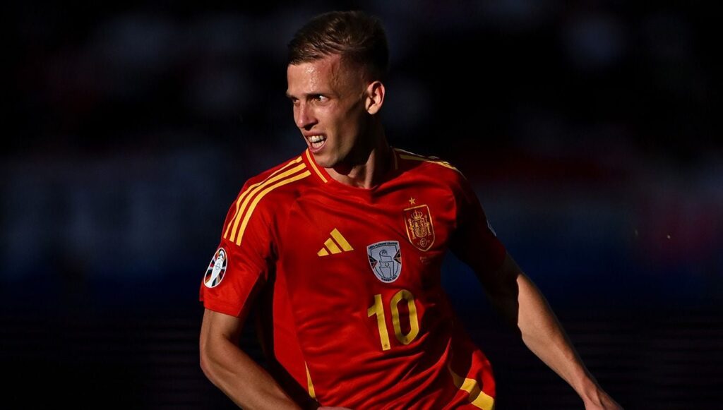 La ‘pasividad’ del FC Barcelona con Dani Olmo podría abrirle la puerta al Manchester City