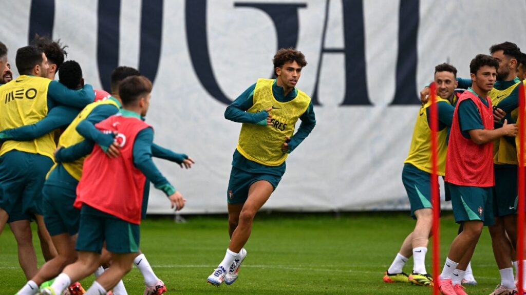 El Fenerbahçe de Mourinho quiere ‘robarle’ a Joao Félix al FC Barcelona