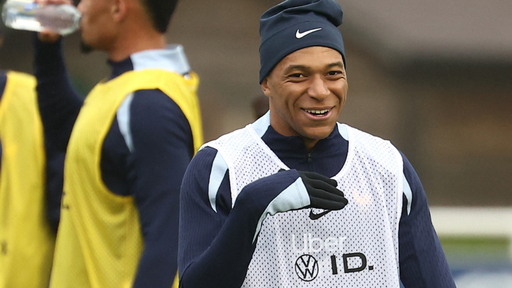 Mbappé, ¿la pieza clave para una delantera histórica o una ‘bomba’ en el vestuario del Real Madrid?