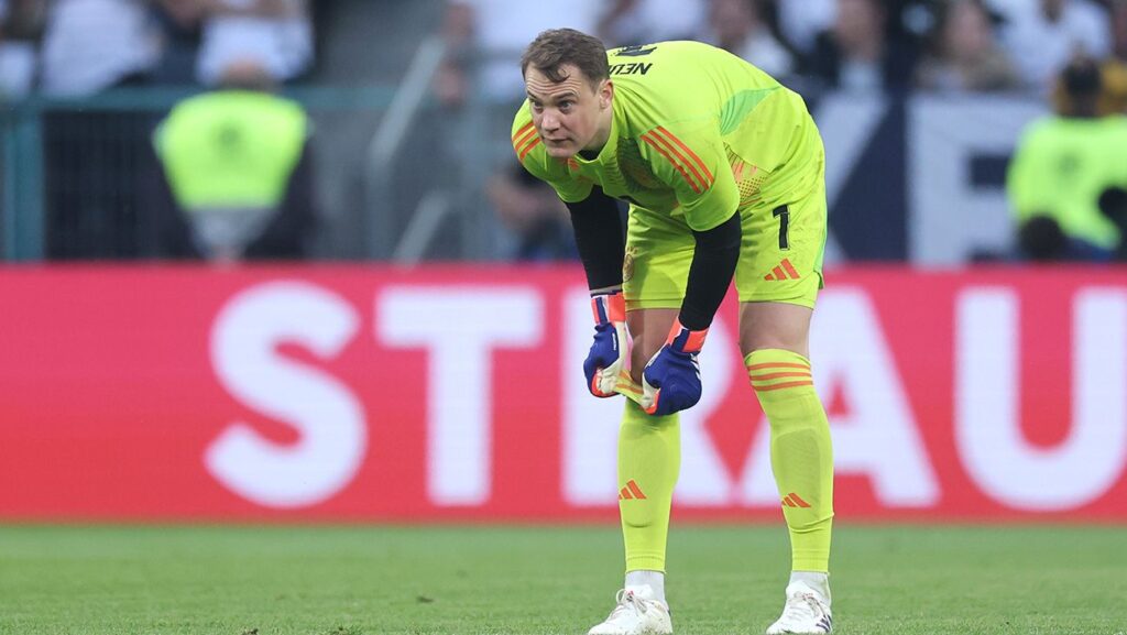 Neuer volvió a ‘cantar’ en el amistoso de Alemania y enciende el debate con Ter Stegen
