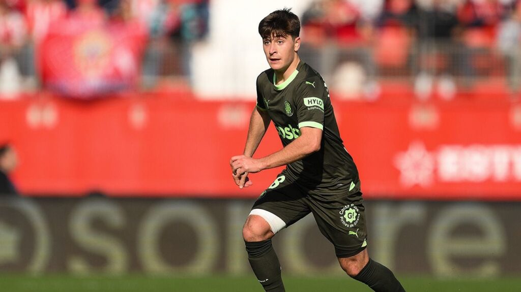 Hansi Flick no cierra la puerta al posible regreso de Pablo Torre al FC Barcelona