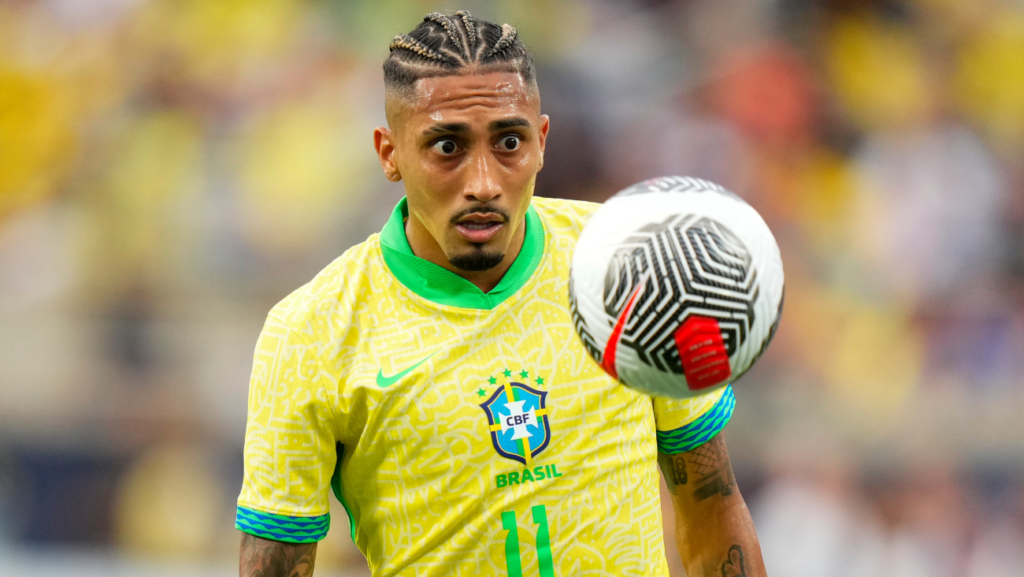 Raphinha intentó ‘retratar’ a Ronaldinho y a Kylian Mbappé
