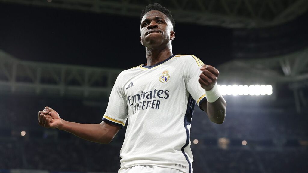 ‘Palo’ de Arturo Vidal a Vinicius: «No es top 10 del mundo para mí, le falta mucho»