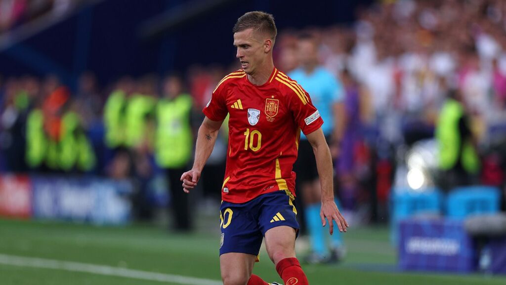 Dani Olmo se ‘moja’ sobre lo que significa «estar en la lista de fichajes del Barça»