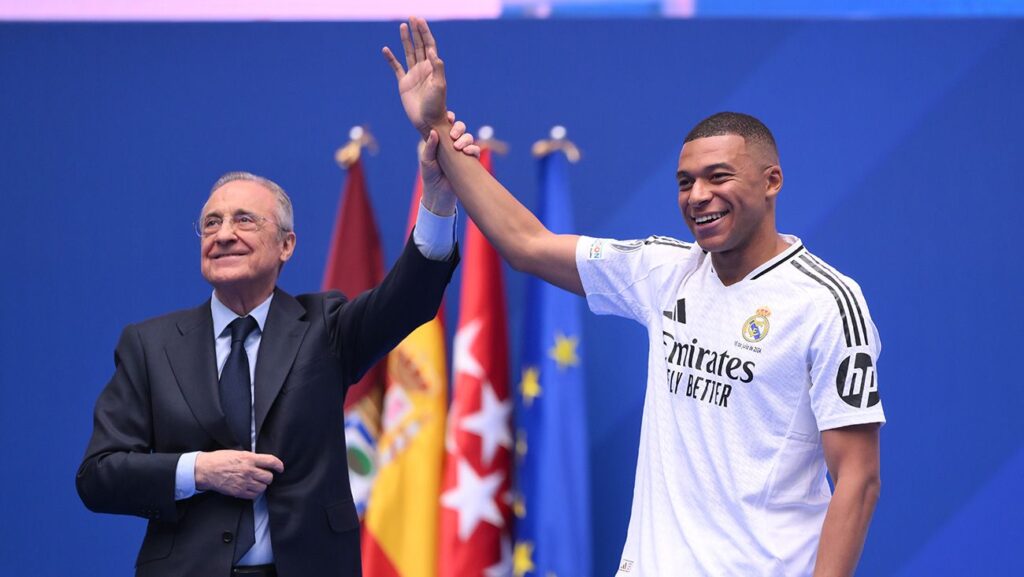 Ovaciones, emoción, ‘guiño’ a Cristiano… Así fue la esperada presentación de Mbappé en el Bernabéu