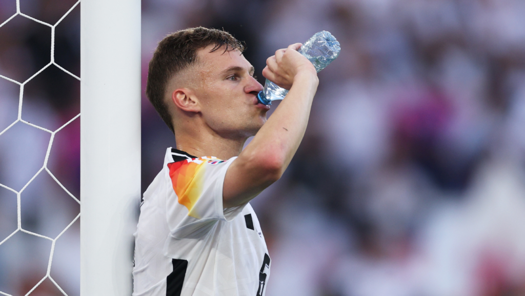 El FC Barcelona pierde al favorito de Hansi Flick para reforzar el centro del campo