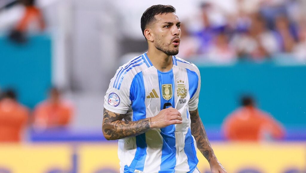 ¡Nueva opción para el pivote! El FC Barcelona recibe el interés de Leandro Paredes
