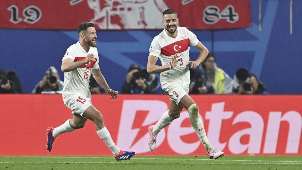 Turquía da la ‘campanada’ contra Austria y jugará los cuartos de final de la Eurocopa (1-2)