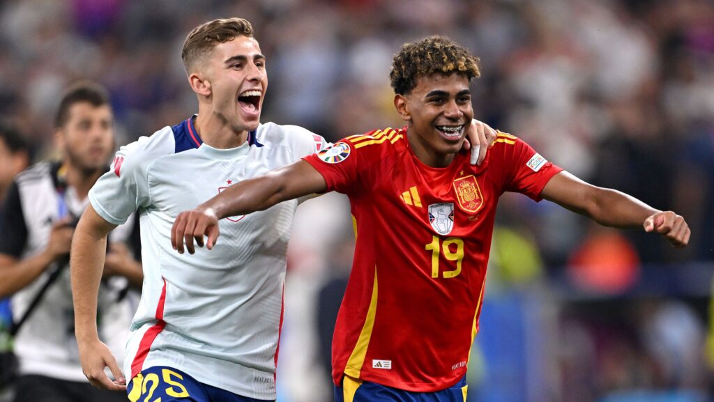 Fermín López comparte sus vacaciones y Joao Félix y Lamine Yamal le ‘vacilan’
