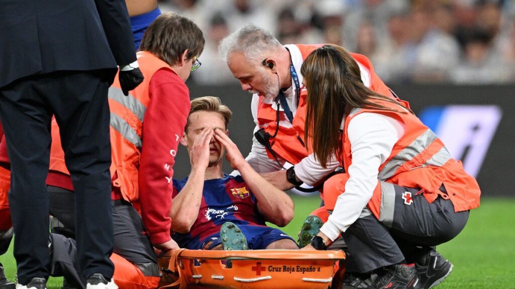 ¡Drama en el Barça! Frenkie de Jong, lesionado en el Clásico