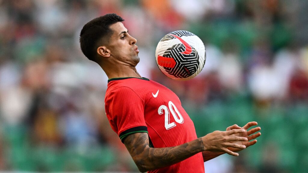 El futuro de Joao Cancelo podría estar donde menos cabía esperar