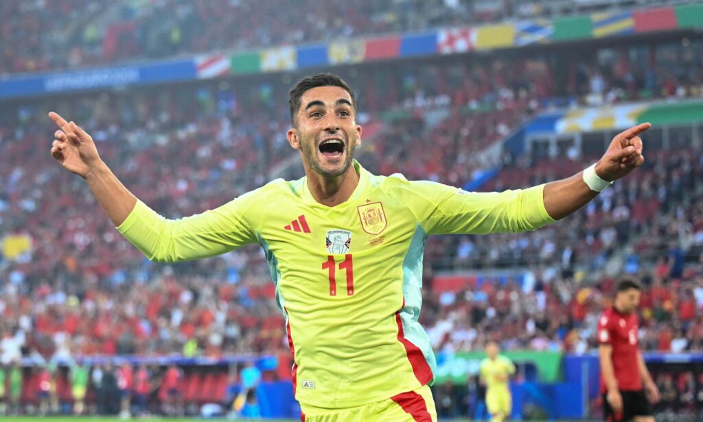 Ferran Torres se acerca al TOP 10 de máximos goleadores de la selección española