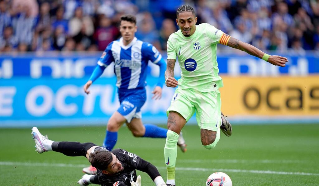 Raphinha se sincera: El cambio de mentalidad y la influencia de Flick, claves de su gran momento