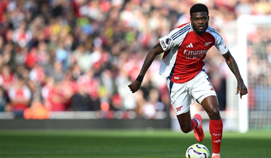 El Arsenal define su posición sobre el interés del FC Barcelona en Thomas Partey